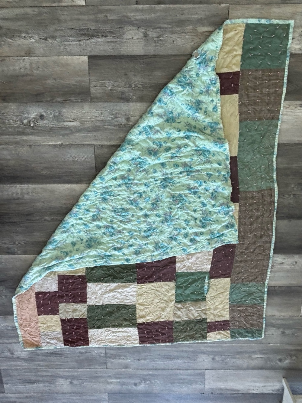 Handmade Patchwork Quilt - Picture 3 of 4
